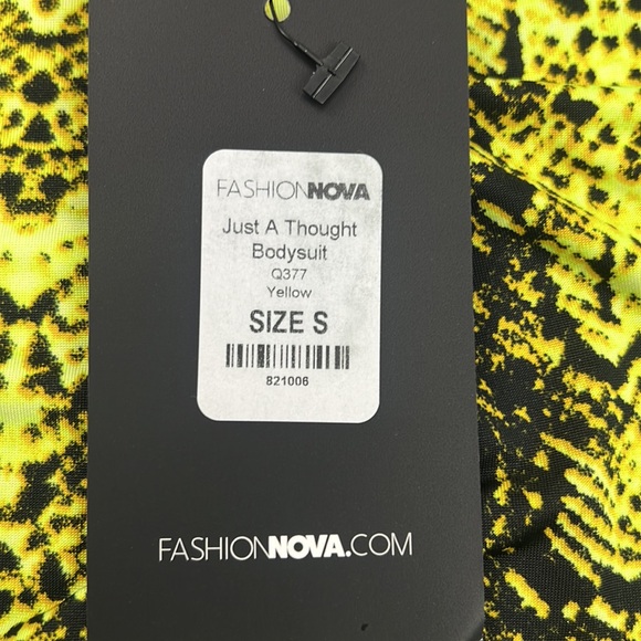 NWT Fashion Nova Neon Yellow Snakeskin Just A Thought Bodysuit - Picture 5 of 5